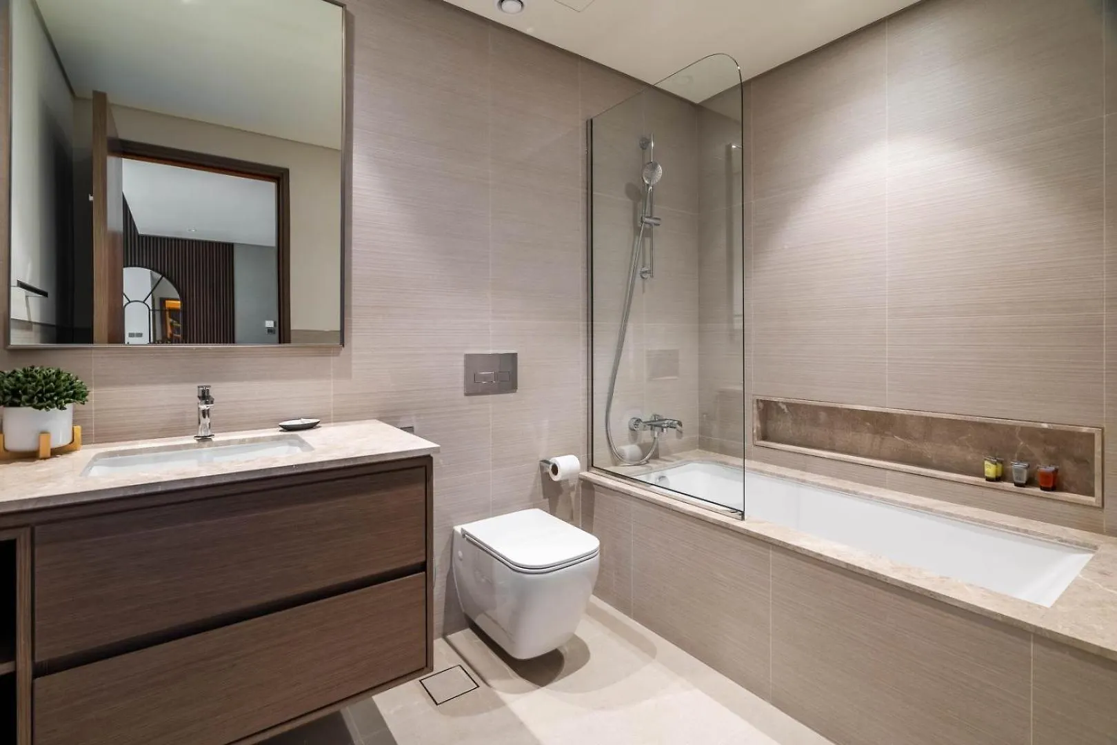 Guestready - Luxurious Home In Downtown Dubai 0*,